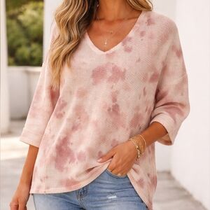 Mind Set by XCVI vneck tie-dye ribbed 3/4 sleeve tunic in white/Pink size Small